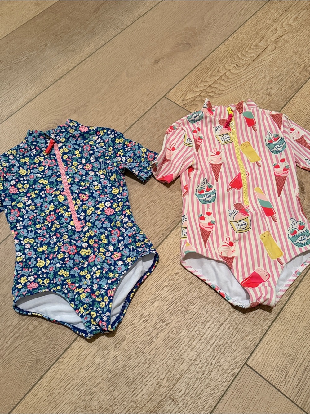 Mini Boden. Set of 2 swimsuits. Like new. Size 3/4Y.
